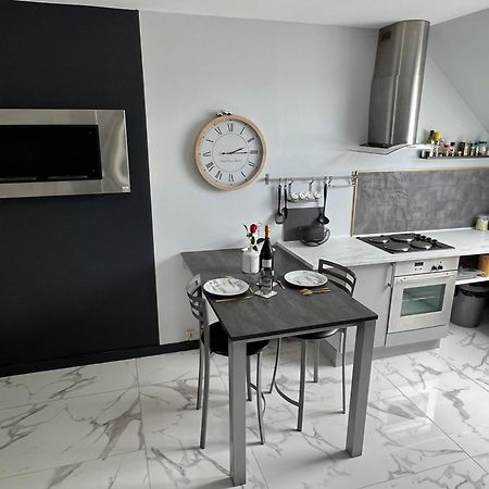 Logement Studio Quintin Bagian luar foto