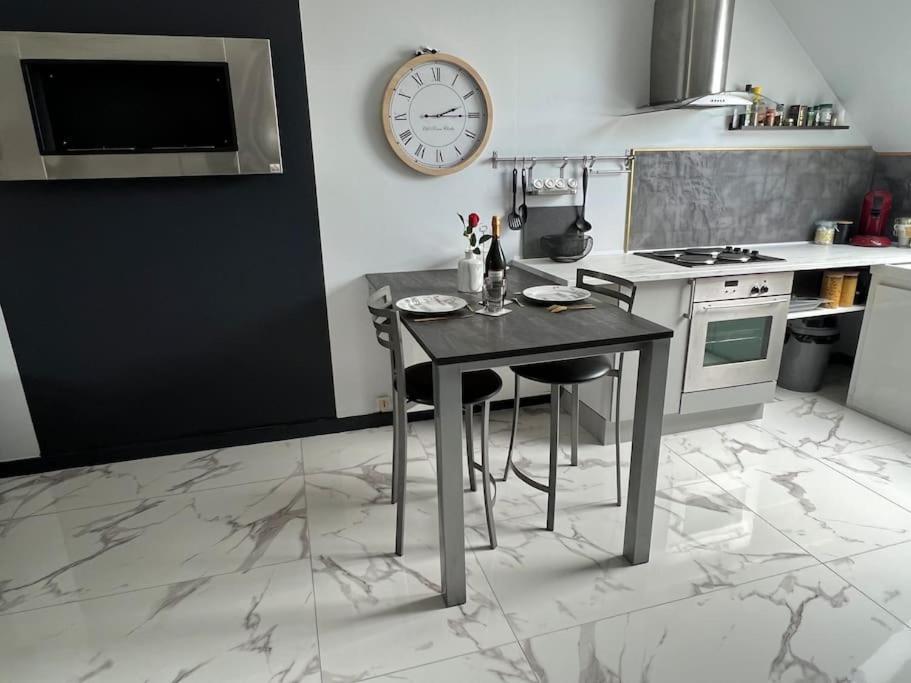 Logement Studio Quintin Bagian luar foto